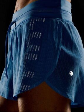 lululemon athletica women’s fast and free airflow MR run shorts